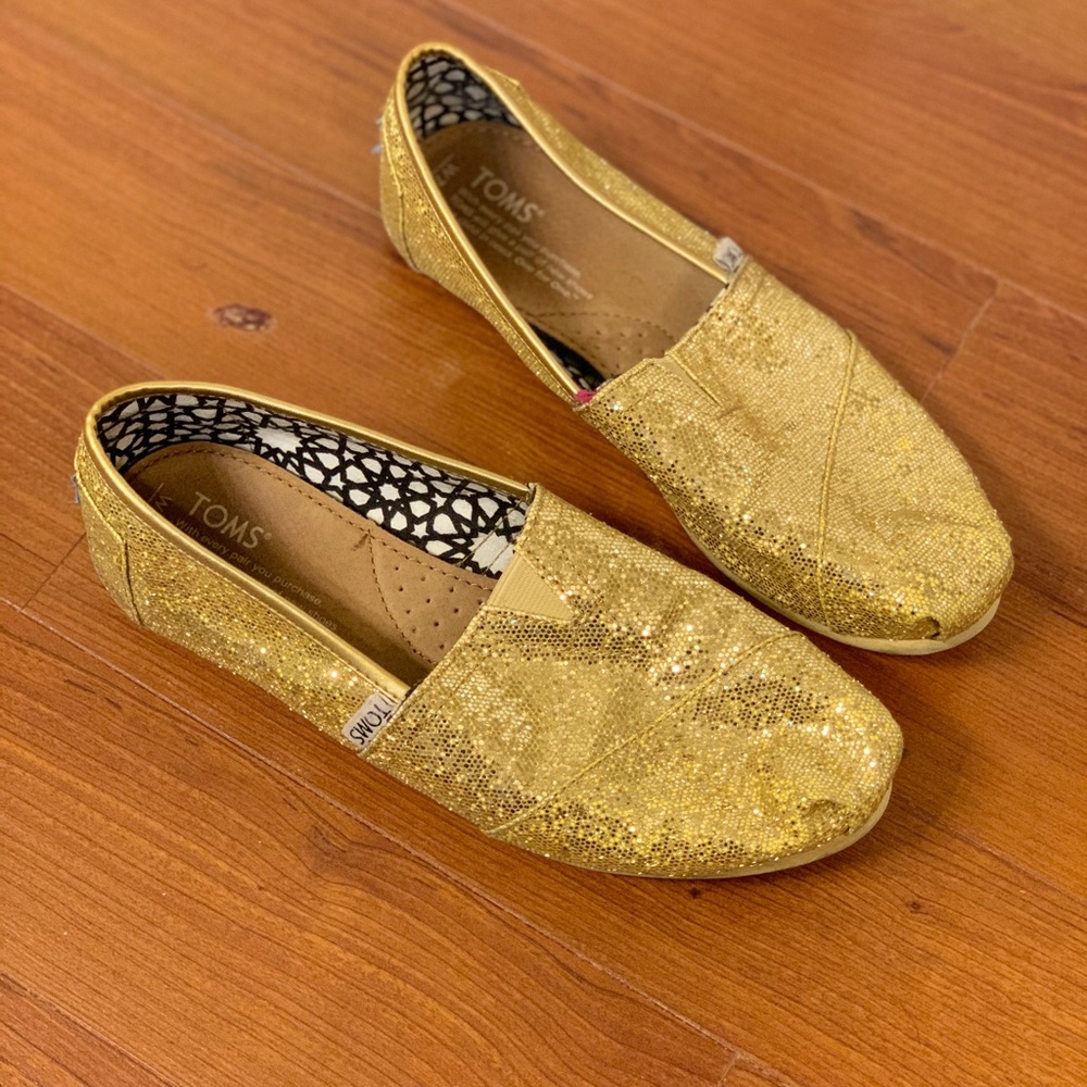 GLITTERY TOMS